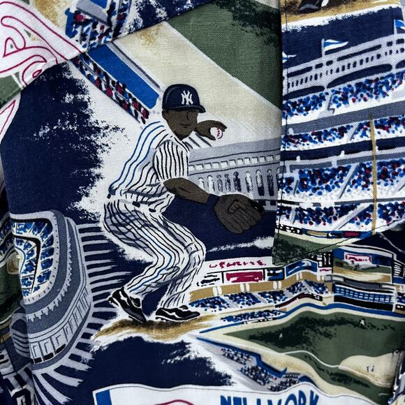 MLB Reyn Spooner Men's XL New York Yankees Scenic Short Sleeve Button Down Shirt - Picture 3 of 8